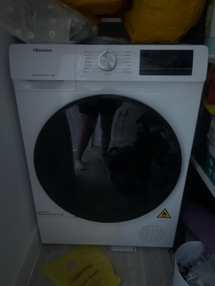 Hisense DH1Q802BW2 freestanding front-loading tumble dryer, 60 cm, heat pump