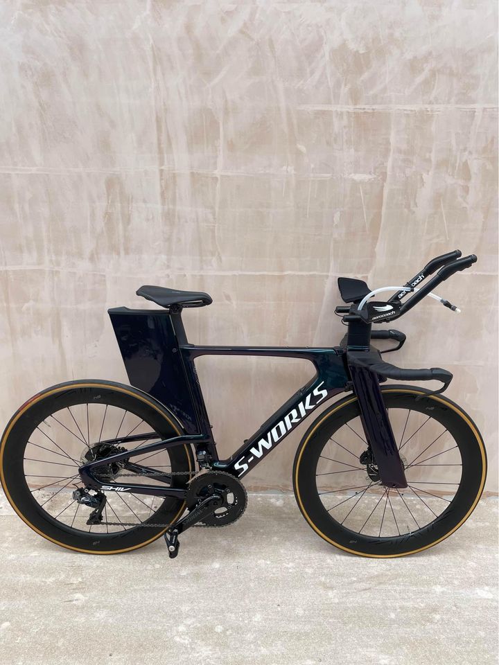 Limited edition s-works shiv 1/500 bikes Only been on road onceLimited edition s-works shiv 1/500 bikes