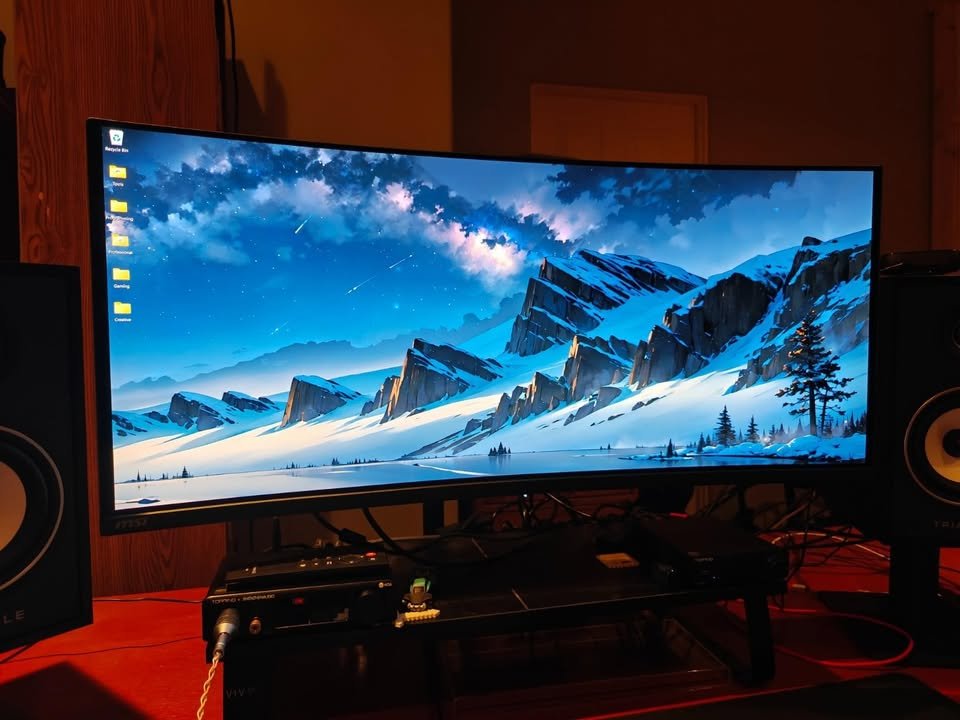 MSI MAG341CQP QD-OLED, 34 Curved OLED Gaming Monitor