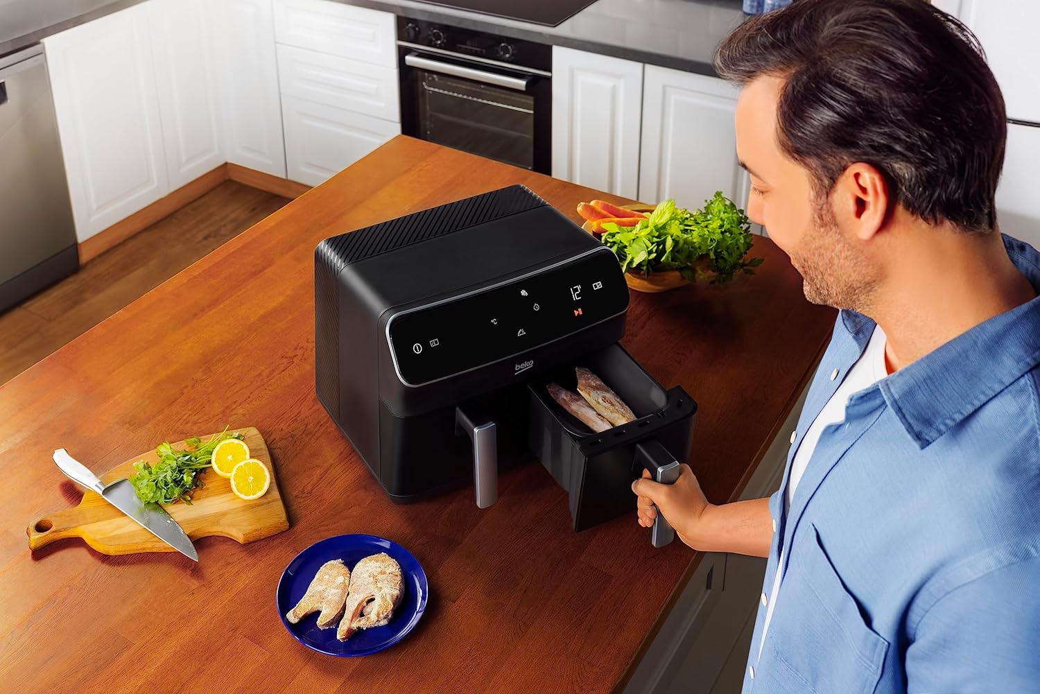 Beko Dual Zone Air fryer ExpertFry FRL5388B | 8.5L Capacity | Smart Finish | Match Cook | Wide LED Screen | 9 Automatic Cooking functions | Dehydrate | Air Fry