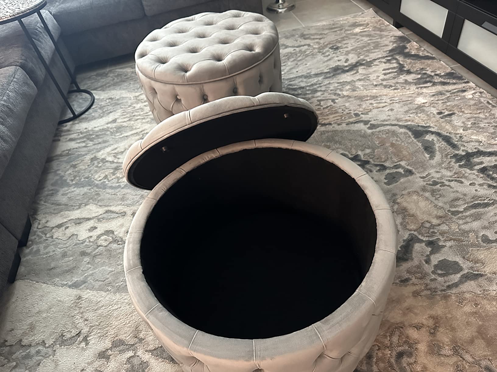 【Furniture】Homebeez Round Velvet Storage Ottoman, Button Tufted Footrest Stool Coffee Table