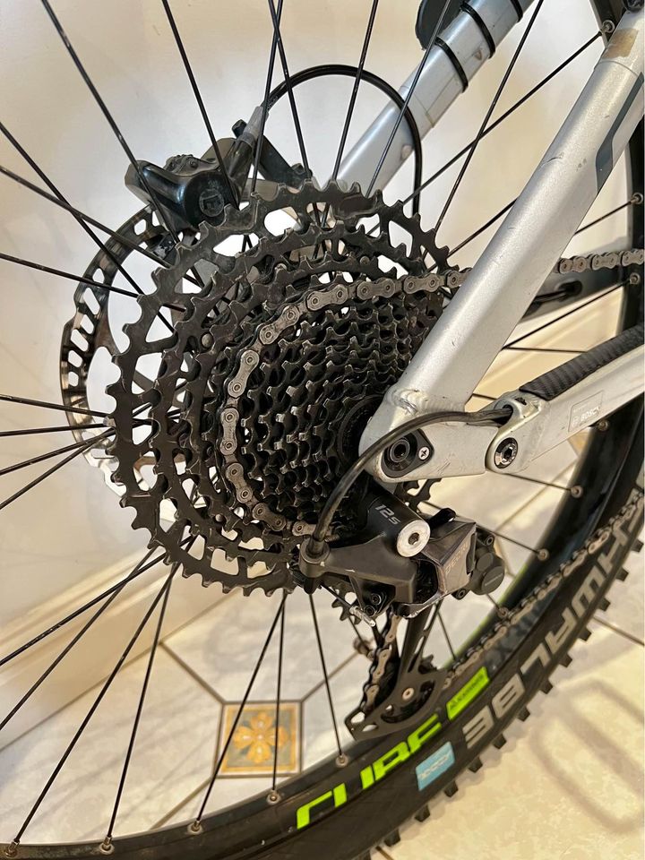 CUBE STEREO HYBRID 160 RACE ELECTRIC MOUNTAIN BIKE SIZE