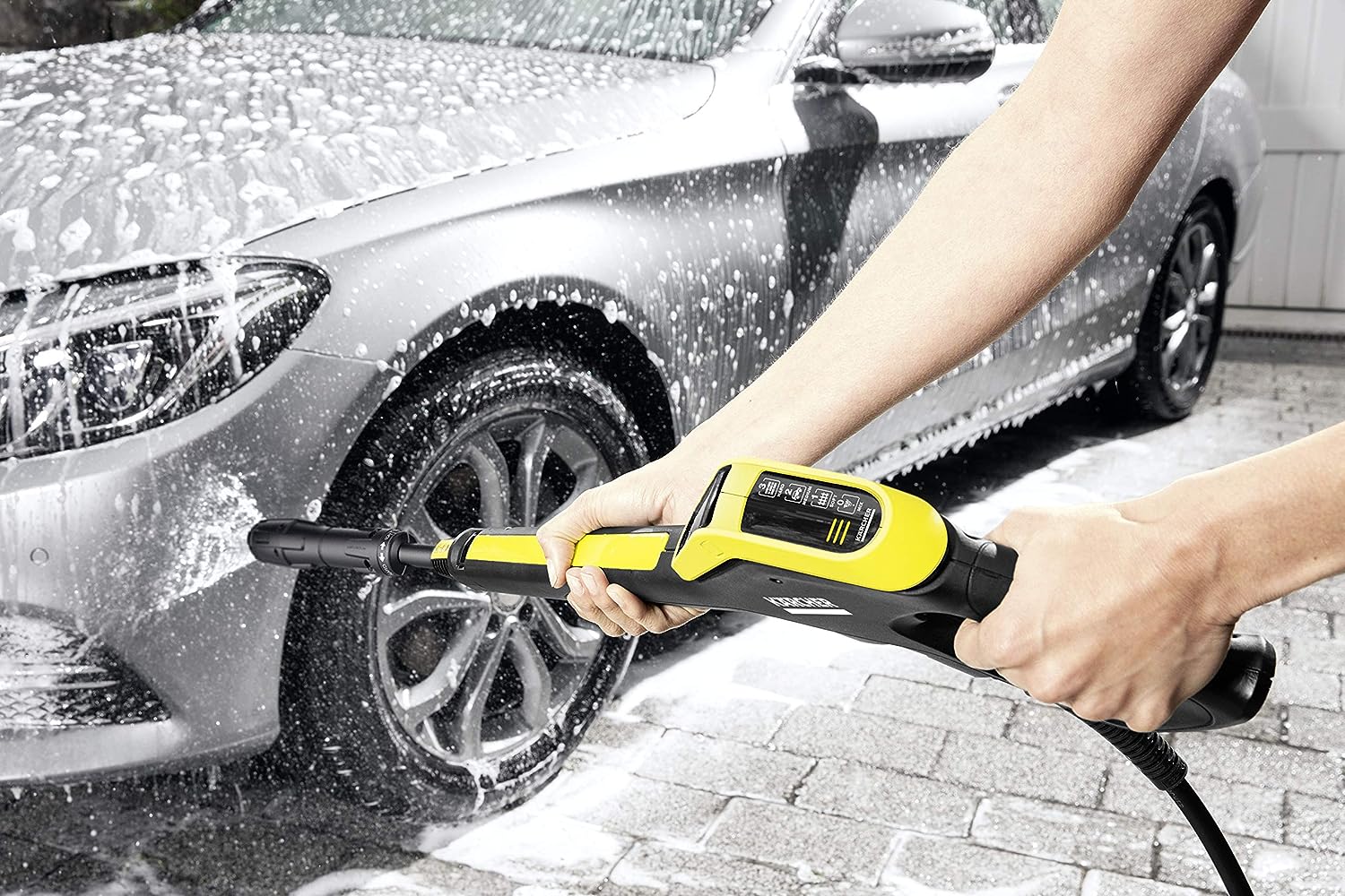 Kärcher K 4 Premium Power Control Car & Home high pressure washer: Intelligent app support - the right solution for heavier soiling - incl. hose reel and car & home kit