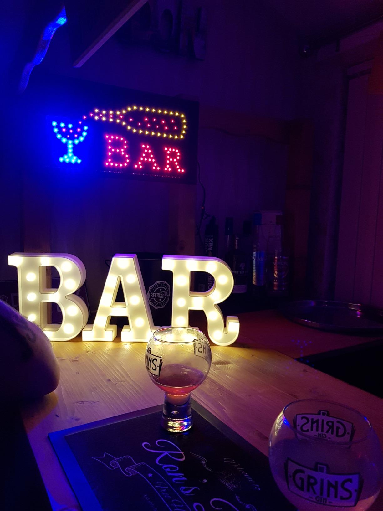 【Home&Garden】Corner Bar Counter Man Cave Home Bar Party Barware Wood Summer Cabin