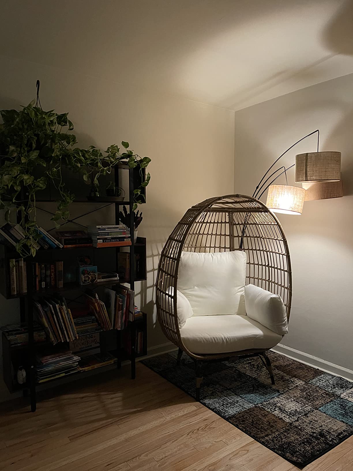 【Furniture】Wicker Egg Chair, Oversized Indoor Outdoor Lounger for Patio, Backyard, Living Room w/ 4 Cushions