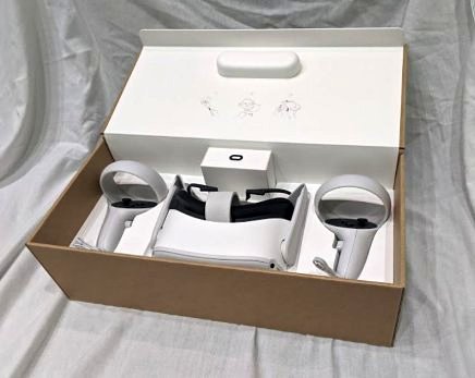 Meta Quest 2 - Advanced All-In-One VR Headset - 128 GB