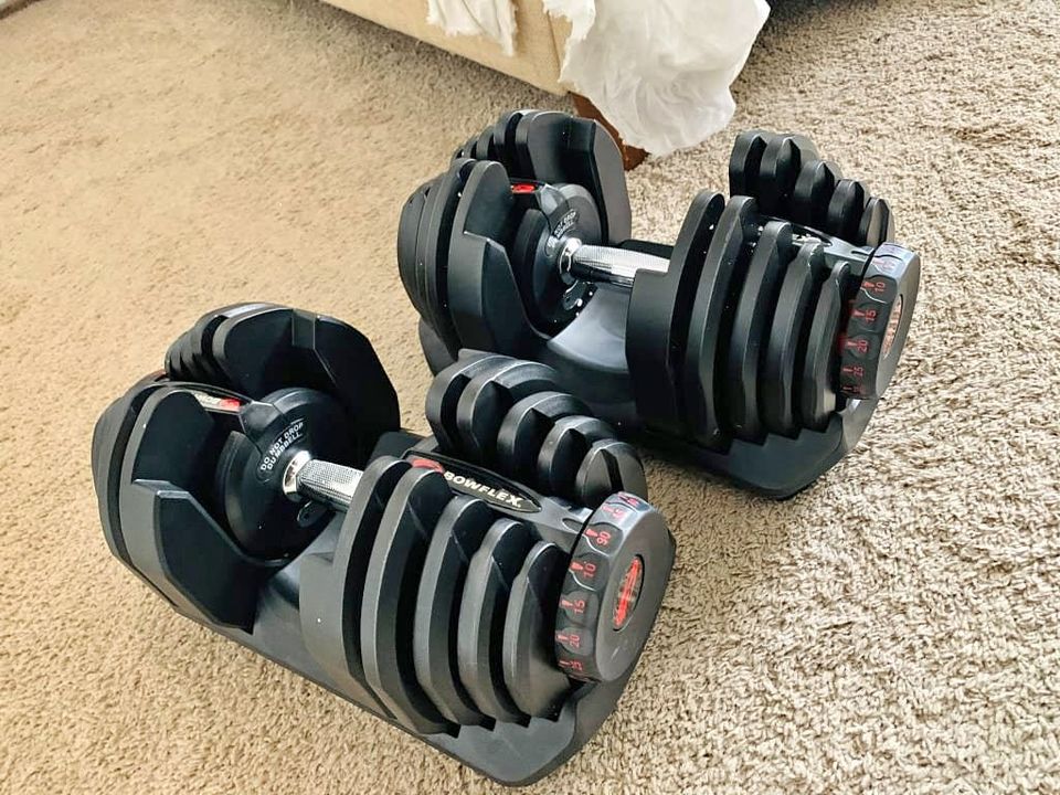 Bowflex SelectTech 1090 adjustable dumbbells (pair) with dumbbell stand